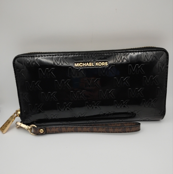 Michael Kors Metallic Black Wristlet (8"L×4"H) - Picture 1 of 5